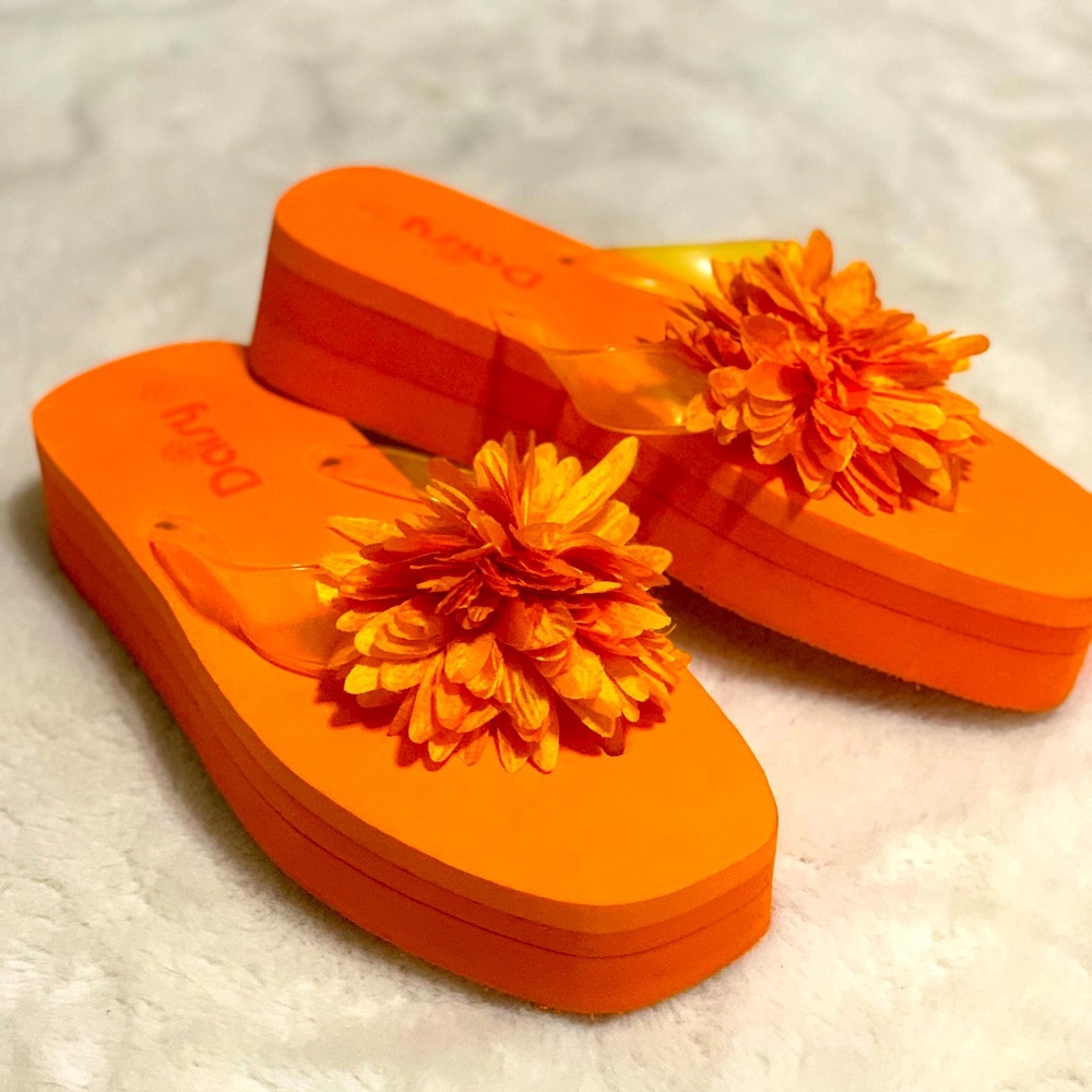 Vintage women’s platform wedge